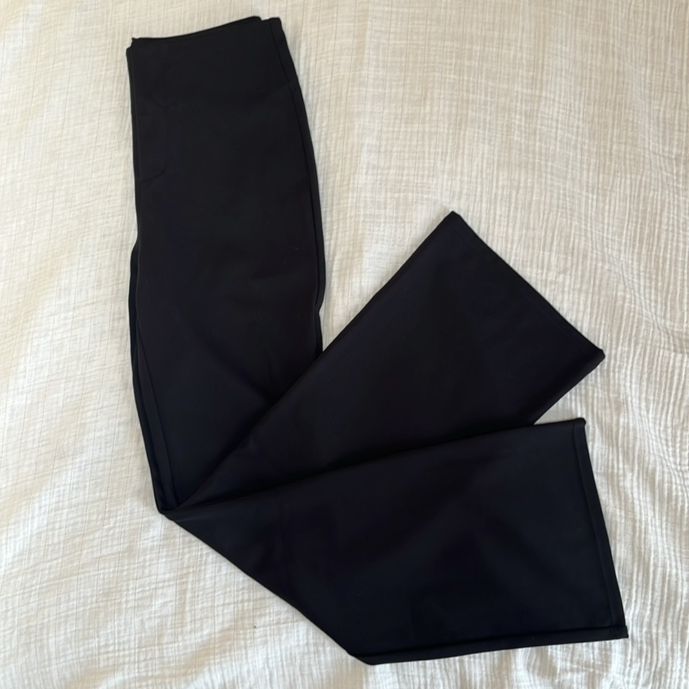 Halara high waisted flare knit work pants with back pockets and fake zipper Lrg